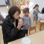 たんぽぽ組　小麦粉粘土　11月11日（木）