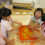 たんぽぽ組　寒天遊び　6月２３日（木）