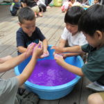 ことり組　高野豆腐で感触遊び　6月17日（金）